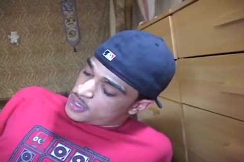 Latino 3some suck & bone