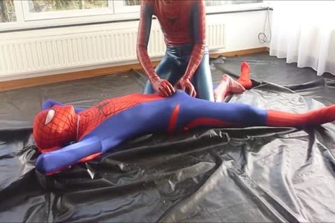 Spiderman Meets Spiderman