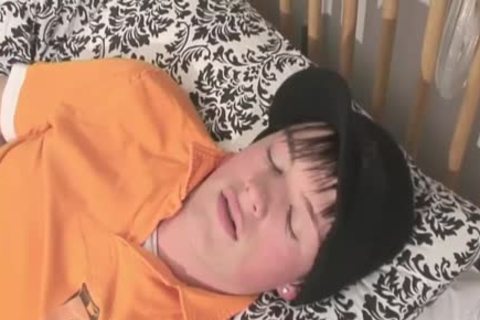 brunette lad Strokes Himself And Dildos wazoo