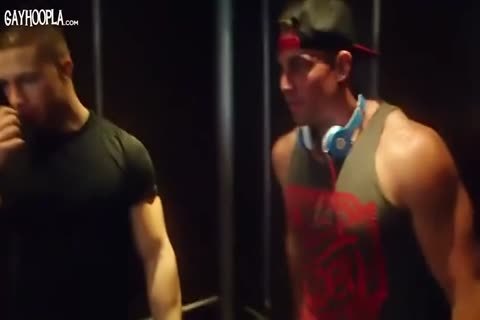 Muscle dude With nice dong On Him