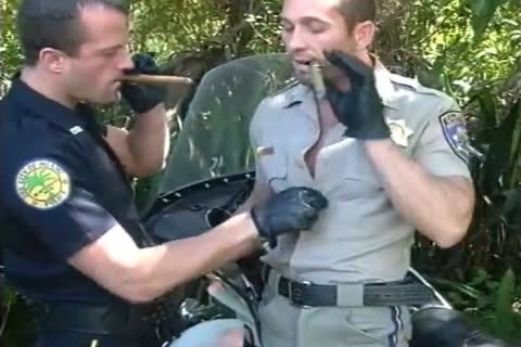 Even Cops Craving Some Road Side Type Of Assistance