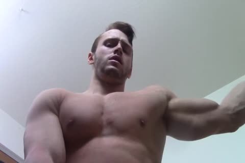 Verbal dom Muscle Worship