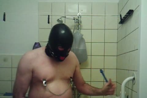 slave Dinking Own Pis