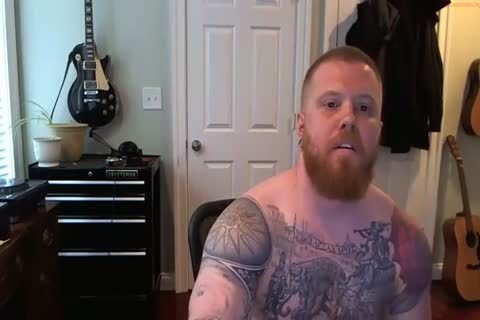 Ginger Tattooed Muscle Cub Cums