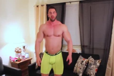 Max Jerks Off