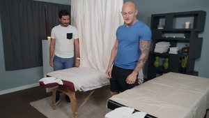 spread At The Spa: bareback - Trevor Laster and Mateo Fernandez American Sex