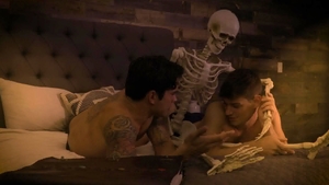 Next Door Originals: Big cock Michael Del Ray ass to mouth