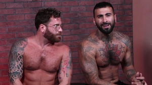 BearBack: Rikk York and Riley Mitchel getting facial