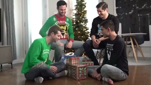 It´s Christmas , boyz - ?