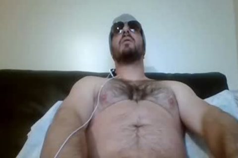 hairy fellow With A worthy ramrod Stroking It In Live