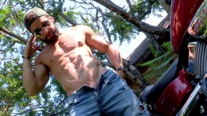 Maskurbate - Biker gets raw sex