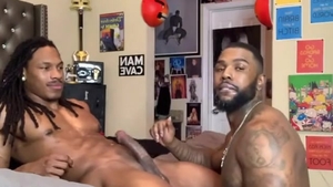 Uno & Gio (No banging)