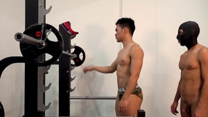 GDude-JP: Pumping in the gym